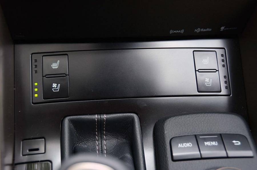 Lexus IS350 2014 года  (фото 30 из 42)